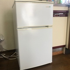 冷蔵庫 2ドア 90L YRZ-C09B1 (右開き/ホワイト)...
