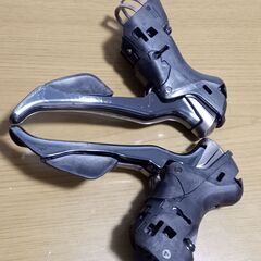 ST-9001 新品箱入ブラケットカバーとジャンクデュラエースSTIレバー左のみ ST-9001 新品箱入ブラケットカバーとジャンクデュラエースSTIレバー