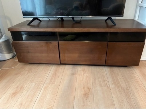 LOYWAテレビ台