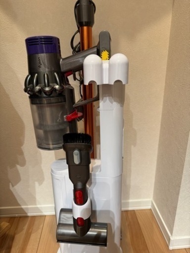 Dyson コードレスクリーナー SV12