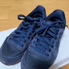 NIKE スニーカー