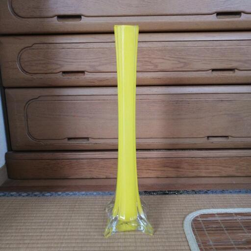 【新品、未使用品】ガラス花器(黄色)