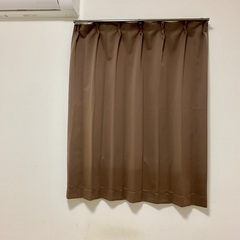 遮光カーテン（130cm x 100cm）