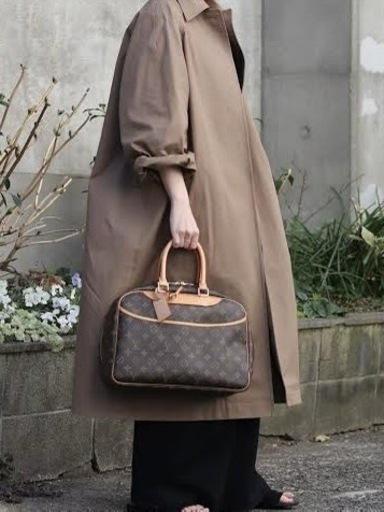 LOUIS VUITTON  ハンドバッグ