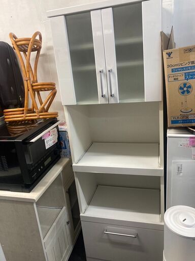 ☆中古￥6,800！キッチンボード　家具　収納家具　レンジ台　幅58㎝ｘ奥行46㎝ｘ高さ175㎝　【BD231】