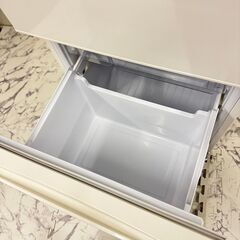  17490  AQUA 一人暮らし2D冷蔵庫 2017年製 157L ◆大阪市内・東大阪市他 5,000円以上ご購入で無料配達いたします！◆ ※京都・高槻・枚方方面◆神戸・西宮・尼崎方面◆生駒方面、大阪南部方面　それぞれ条件付き無料配送あり！            