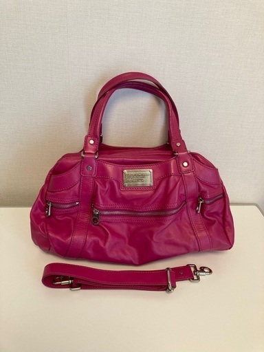 Marc by Marc Jacobs ショッキングピンク　レザーバッグ