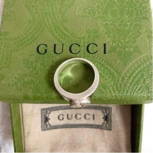 GUCCIリング