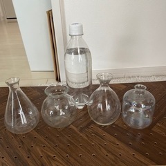 生活雑貨 軽いガラスの花瓶4個