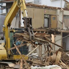 《栃木県足利市・佐野市》解体業者のトラック運転手・手元作業…