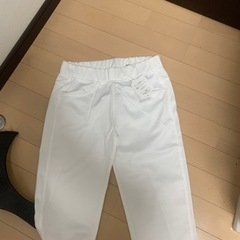 🌺新品タグ付き　ホワイト　スキニーパンツ