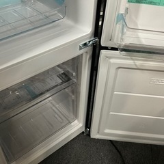 【2022年製】2ドア冷蔵庫 121L 黒色 通電確認済み。