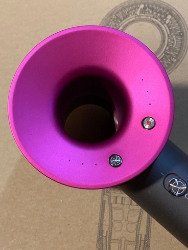 ダイソンドライヤー　整備品　メタリック ダイソンドライヤー 整備品 メタリック