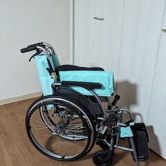 ≪クッション２種類付き≫自走用車椅子ＣＲＴ－７　背折れ式・介助ブ...