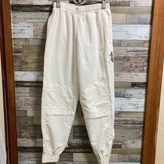 ellesse エレッセ　ナイロンパンツ　M