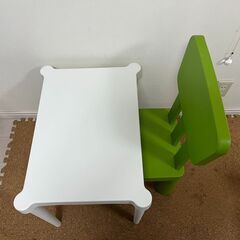 IKEA　キッズテーブル　キッズ椅子