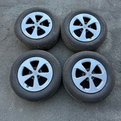 取引中※
値下げ❗️バリ溝！プリウス用夏タイヤ 195/65/R15 ホイール付き4本セット