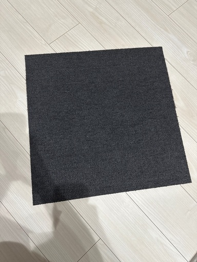 タイルカーペット70枚＋切れ端