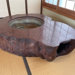 近江八幡市安土町より、特大火鉢、丸太をくりぬいた特注品、サイズ115 95 23㎝