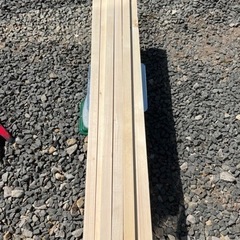 【3本で100円】木材　薪　DIYに！10×30×1050