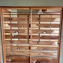 近江八幡市より、屋久杉材を使った特注建具2枚、1枚サイズ164 86