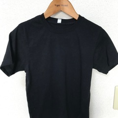 無地の黒いTシャツ　130cm 西松屋