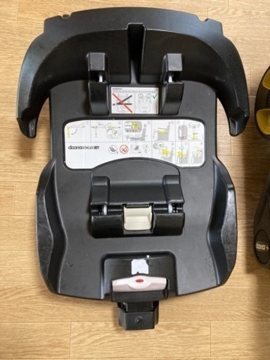 doonaベビーカー　ISOFIXベースセット ブラック doona ドゥーナ ISOFIXベースセット