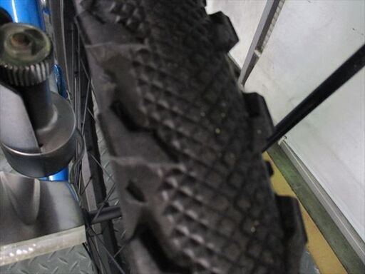 中古自転車2576 前後タイヤ新品！日本製 希少28インチ 3段ギヤ