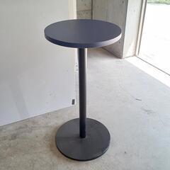 円形カフェテーブル（H105cm）×2