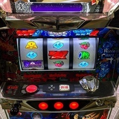 スロット実機 BLOOD＋ 二人の女王（ブラッドプラス）コイン不要機付