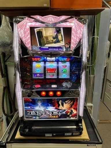 スロット実機　BLOOD＋ 二人の女王（ブラッドプラス）コイン不要機付