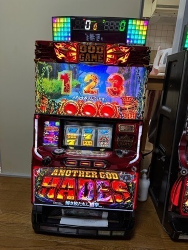 パチスロ　ハーデス　解き放たれし槍撃　６.５号機　GOD 　コイン不要機付き。
