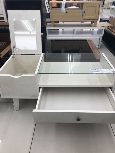 ラタン製ドレッサー・鏡台 Amazon｜JIAOCKJIAO ラタン製化粧台、取り外し可能なミラー付き