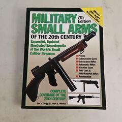 冊子 [Military Small Arms of the 2...