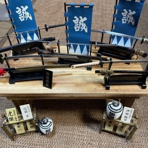 刀フィギュア