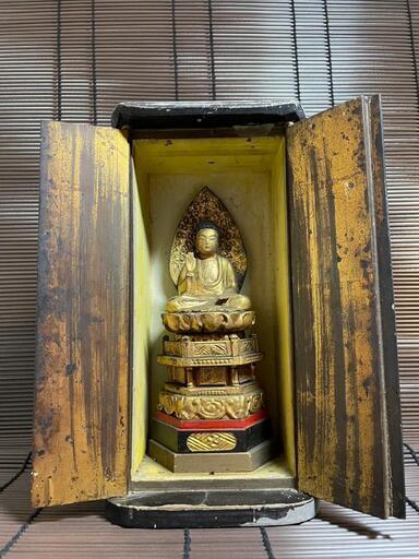 『釈迦如来坐像』木彫り　仏像　江戸後期　高さ24cm