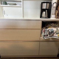 大阪府引取り限定　2023年7月購入　カップボード　幅140㎝