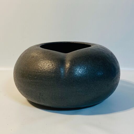 門司 雅秀氏 花瓶 漆黒 外径28cm 内径12cm 高さ15cm 花器 瀬戸物 水瓶