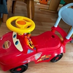 値下げDisneyカーズ🚗足けり車　おもちゃ おもちゃ 乗用玩具