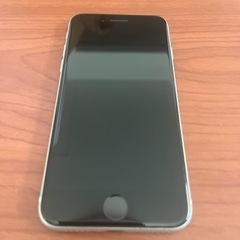 【早い者勝ち５%オフ】美品　iPhone SE 第二世代　128...