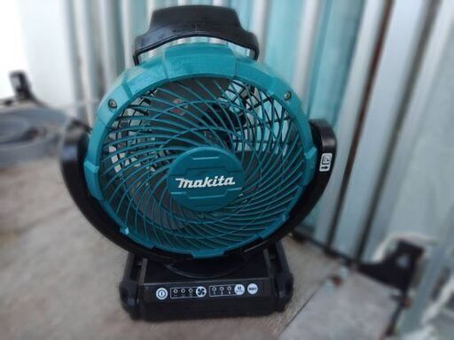 マキタ 充電式ファン バッテリーは付いていません