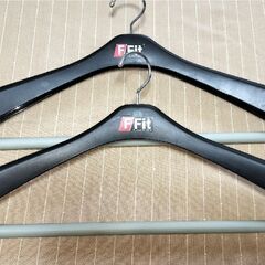 「F-Fit」シンコハンガー ジャケット回転式　ブラック　２本組 