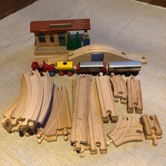 BRIO 木製汽車のおもちゃ
