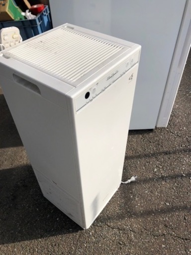 福岡市内配送無料 ダイキン DAIKIN MCK40V-W [加湿ストリーマ空気清浄機 加湿：11畳まで（プレハブ）/7畳まで（木造） 空気清浄：19畳まで ホワイト]