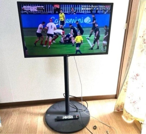 LGNetflixスマートテレビ スタンド付き　32LX7000PJB 2022年製