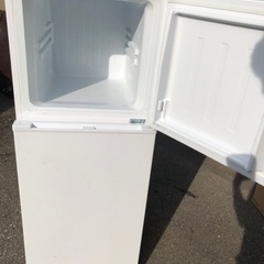 北九州市内配送無料　保証付き 2022年式 アビテラックス ABITELAX AR-131 [冷蔵庫 （139L・幅47.5cm・右開き・2ドア・ホワイト）]