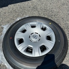 ハイエース　純正ホイール、タイヤセット　新車取り外し