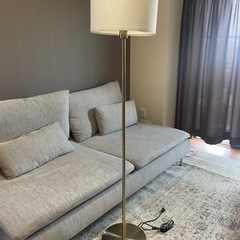 IKEAフロアランプ　