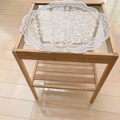 IKEAお飾り置き用テーブル