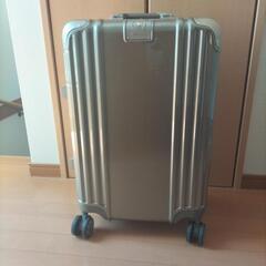 新品　スーツケース